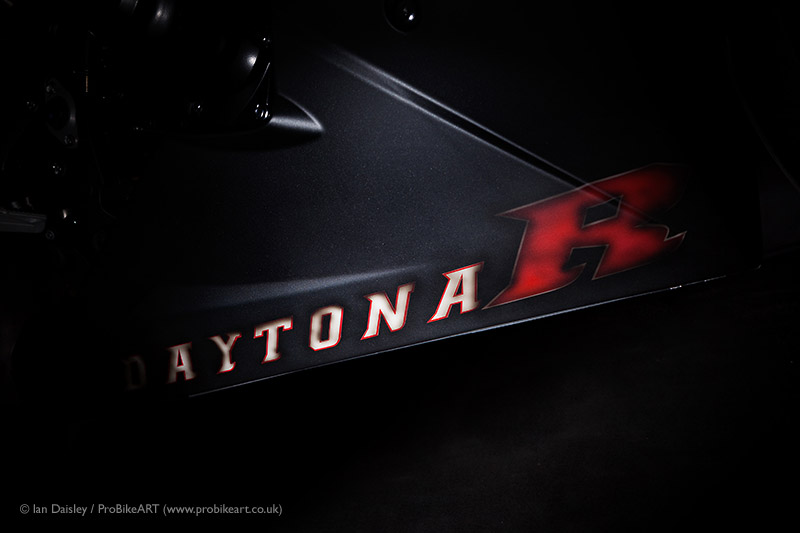Triumph Daytona 675 R Dark