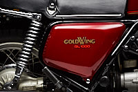 Suzuki GT750/Honda Goldwing