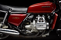 Suzuki GT750/Honda Goldwing