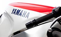 Yamaha FZR1000