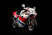 Yamaha 750 FZR-R OWO1