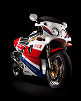 Yamaha 750 FZR-R OWO1