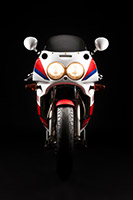 Yamaha 750 FZR-R OWO1