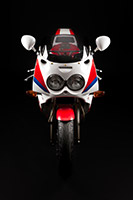 Yamaha 750 FZR-R OWO1