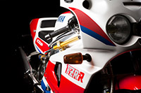Yamaha 750 FZR-R OWO1