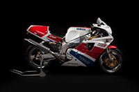 Yamaha 750 FZR-R OWO1