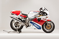 Yamaha 750 FZR-R OWO1